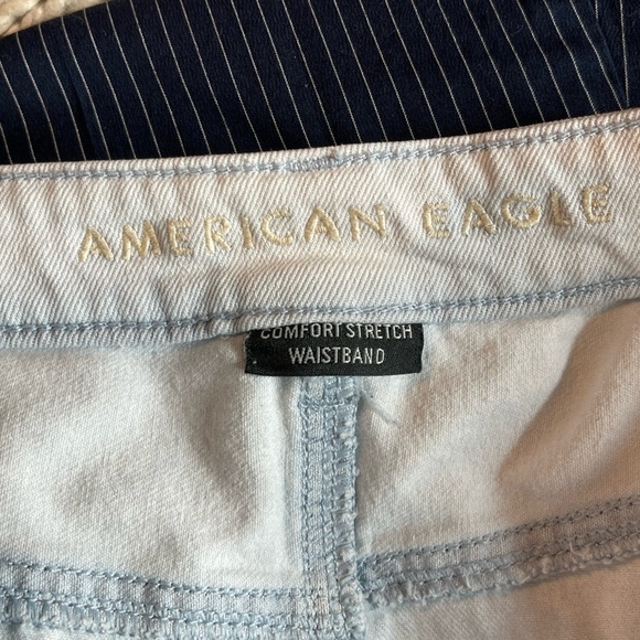 American Eagle Highest Waist Denim Mom Shorts Tie Dye Distressed Hem Size 10 - Picture 12 of 14